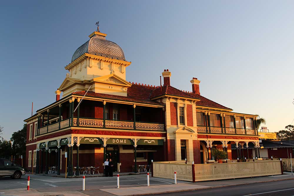 Historic Peninsula Hotel building, Maylands