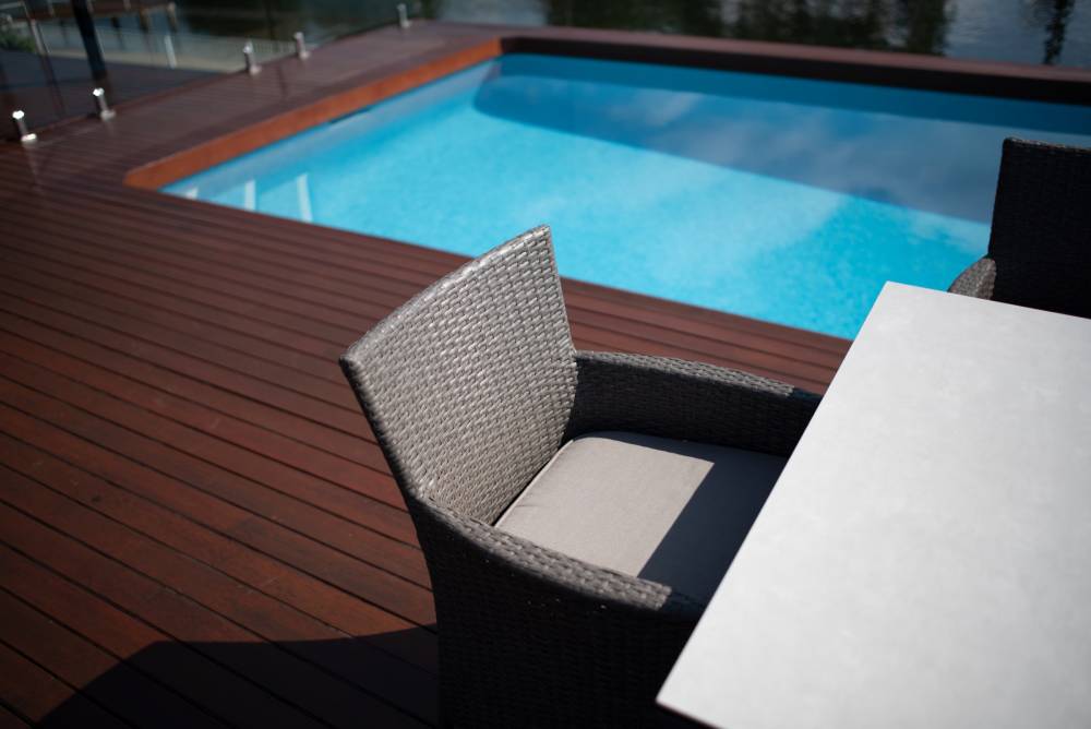 Outdoor dining furniture