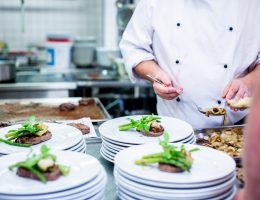3 Great Reasons for Hiring a Private Chef for Your Party