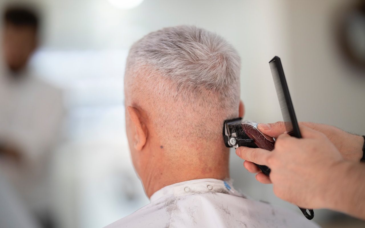 Electric Razors vs. Hair Trimmers: Which Tool Is The Best Choice?