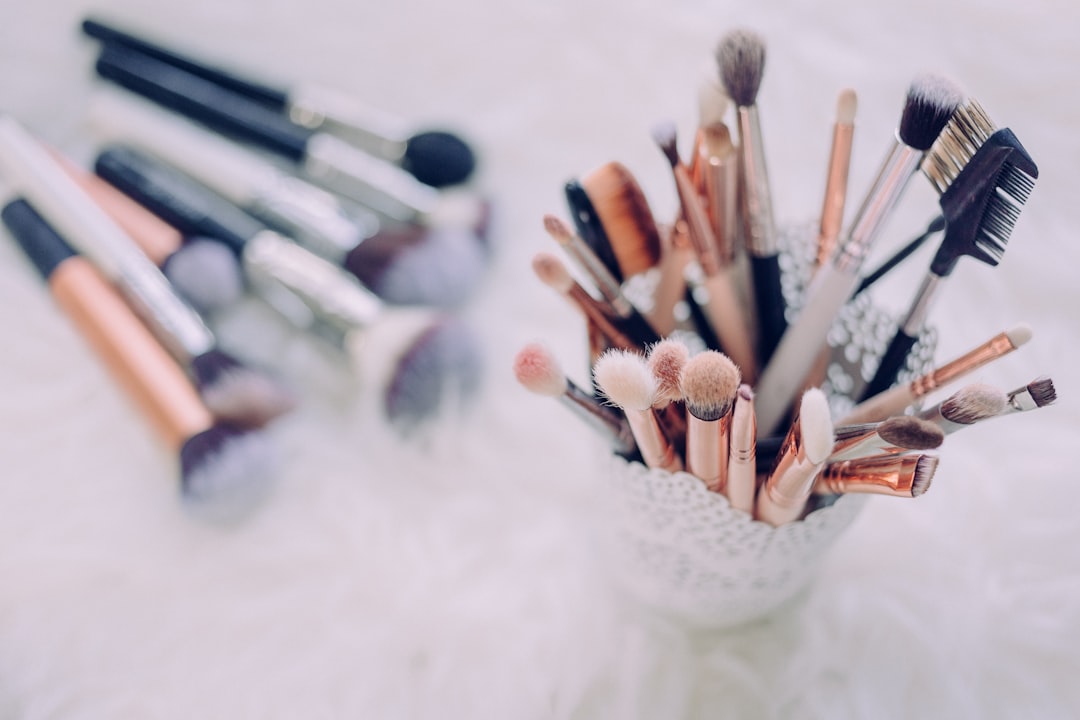 Photo How to Store Makeup Brushes