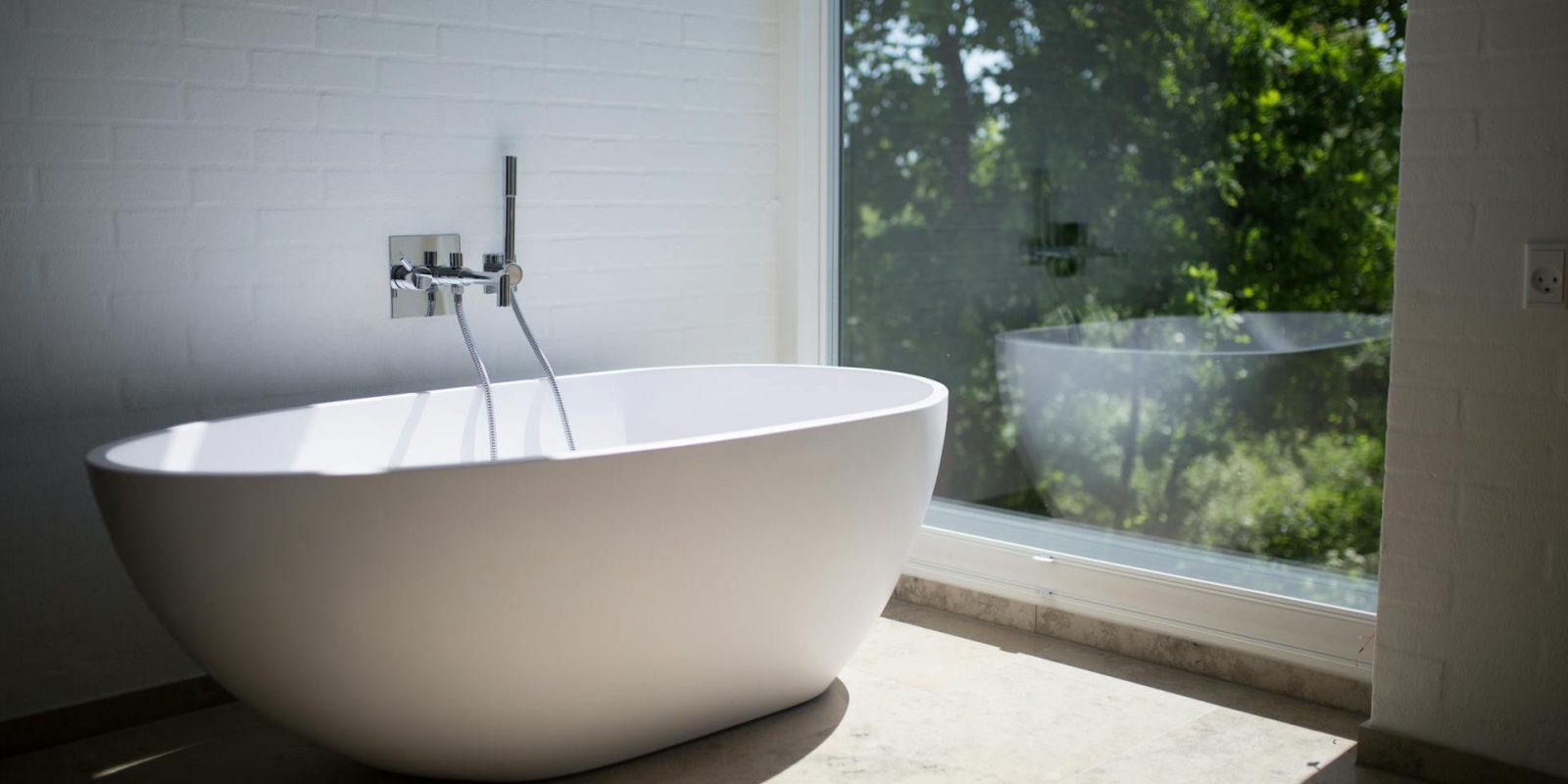 How to Make a Small Bathroom Feel More Luxurious Without Expanding It